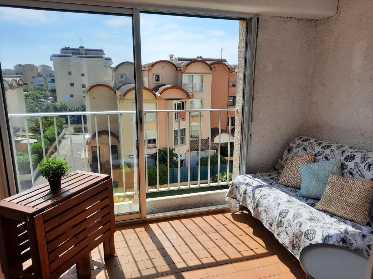 Sur Le Port, Studio Avec Vue Sur La Marina Apartment กรุยซ็อง ภายนอก รูปภาพ