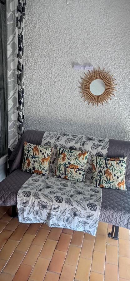 Sur Le Port, Studio Avec Vue Sur La Marina Apartment กรุยซ็อง ภายนอก รูปภาพ
