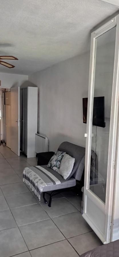 Sur Le Port, Studio Avec Vue Sur La Marina Apartment กรุยซ็อง ภายนอก รูปภาพ